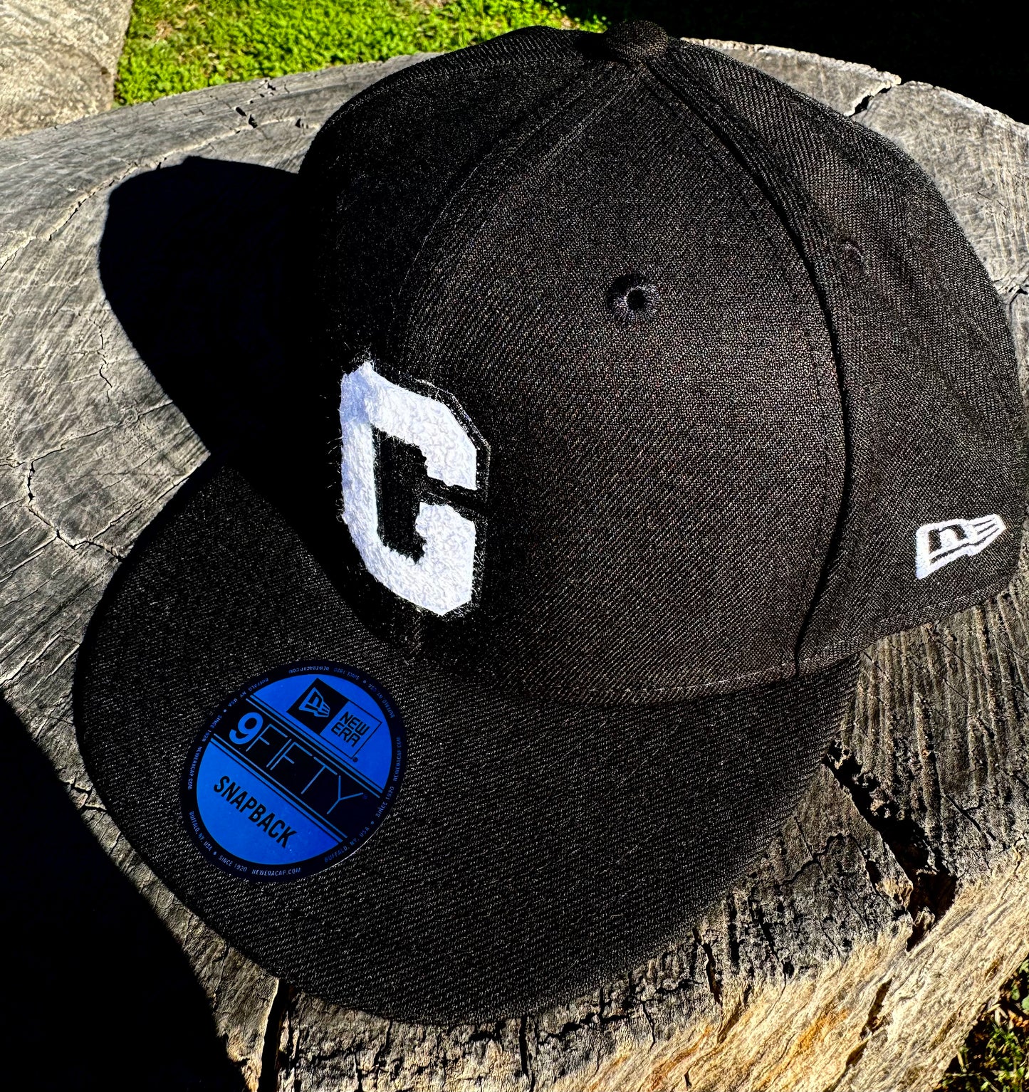The “Goods” NEW ERA Snapback hat black/white